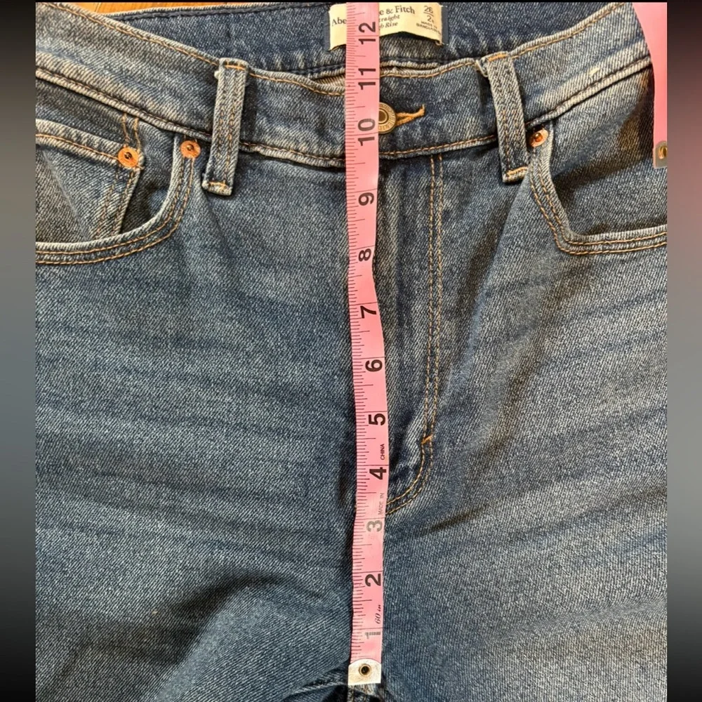 Abercrombie & Fitch 90’s Straight Ultra High Rise Jean Size 2 Regular 26 - Picture 12 of 16